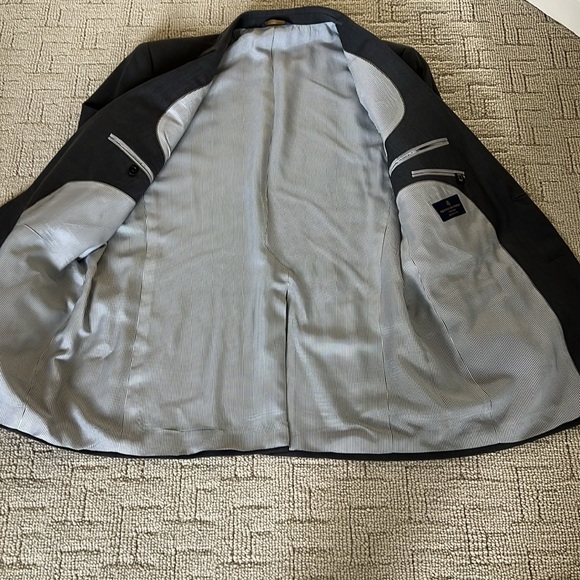Brooks Brothers 2 piece suit - Picture 4 of 10
